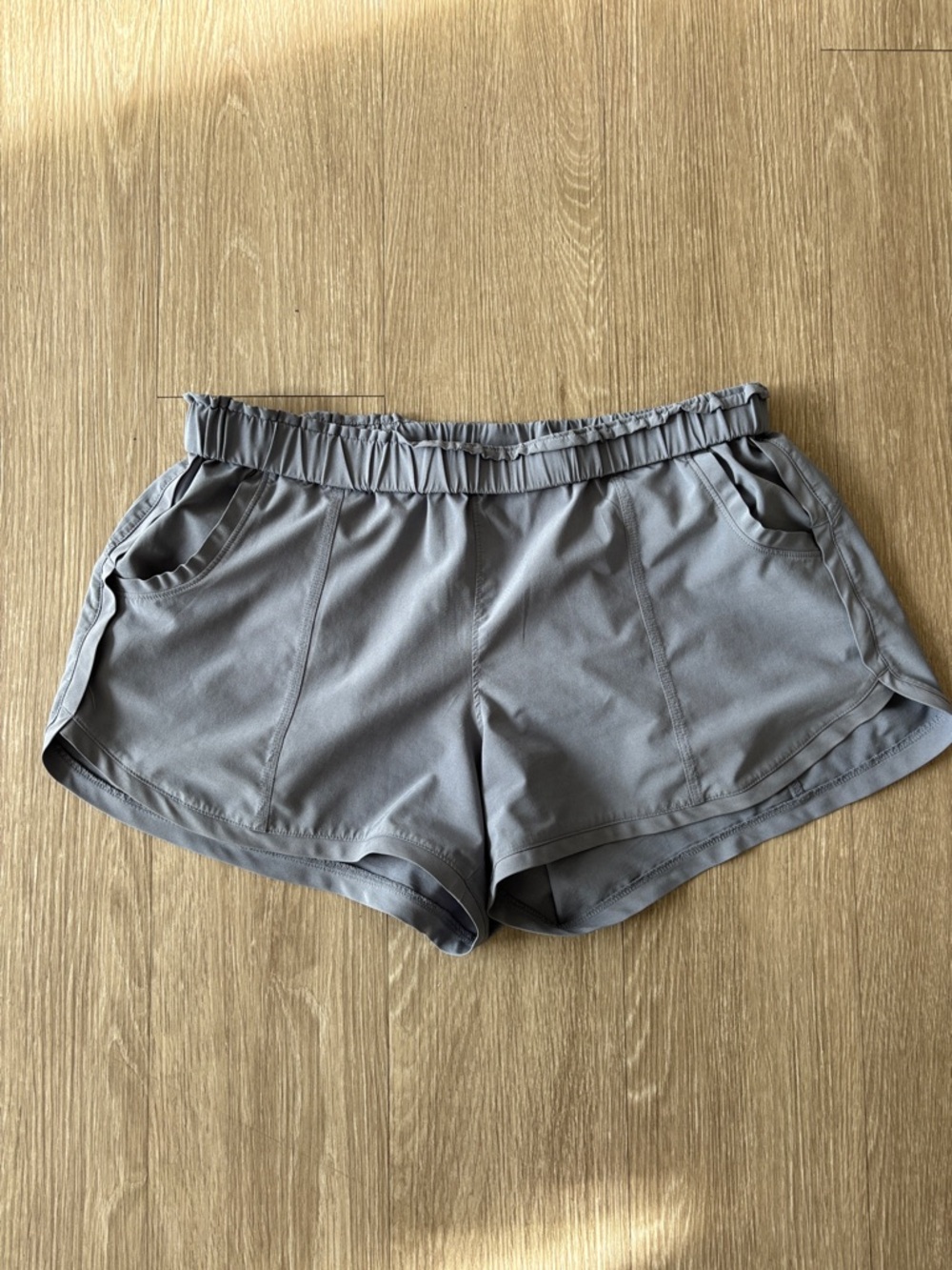 Athleta Shorts 689900